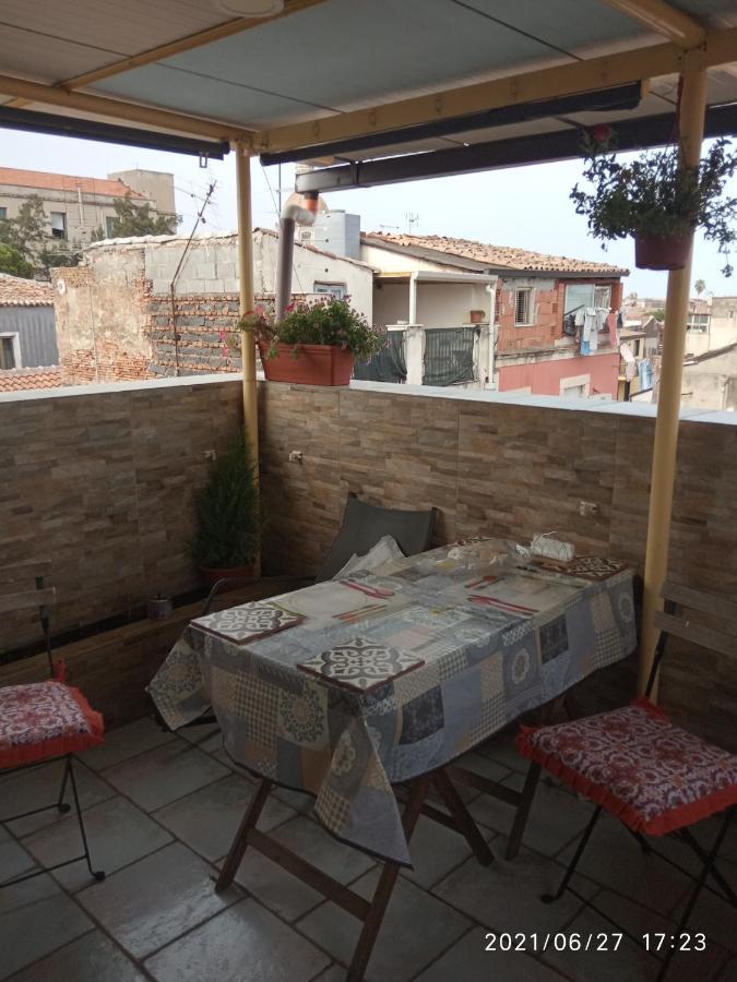 Отель Casa Vacanza Francesco Катания Экстерьер фото